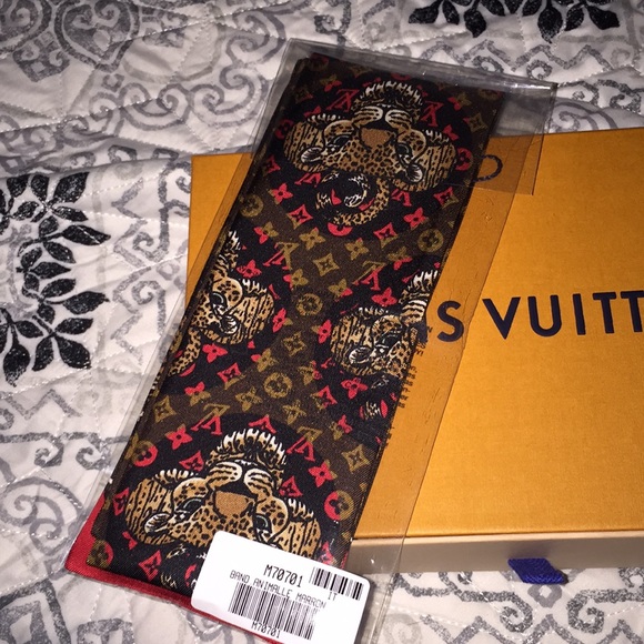Louis Vuitton Accessories - Authentic Louis Vuitton Bandeau - NWT